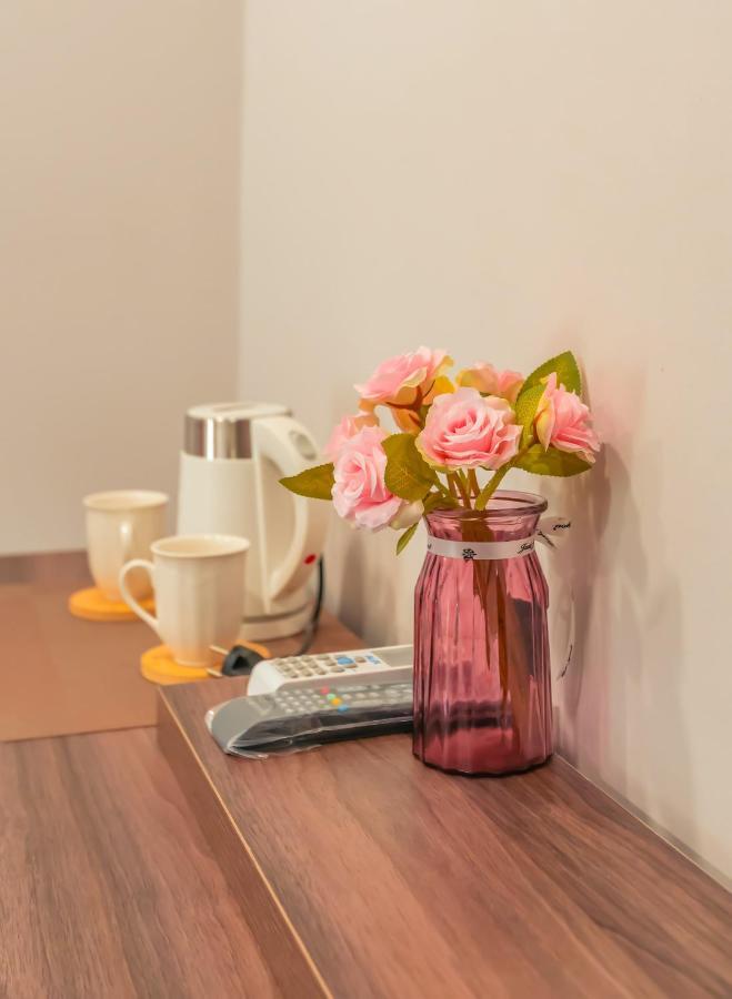 Hotel Classic Suites Tbilisi Esterno foto
