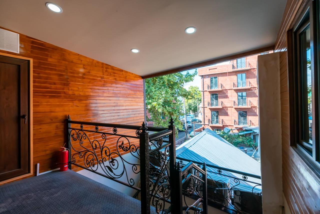 Hotel Classic Suites Tbilisi Esterno foto