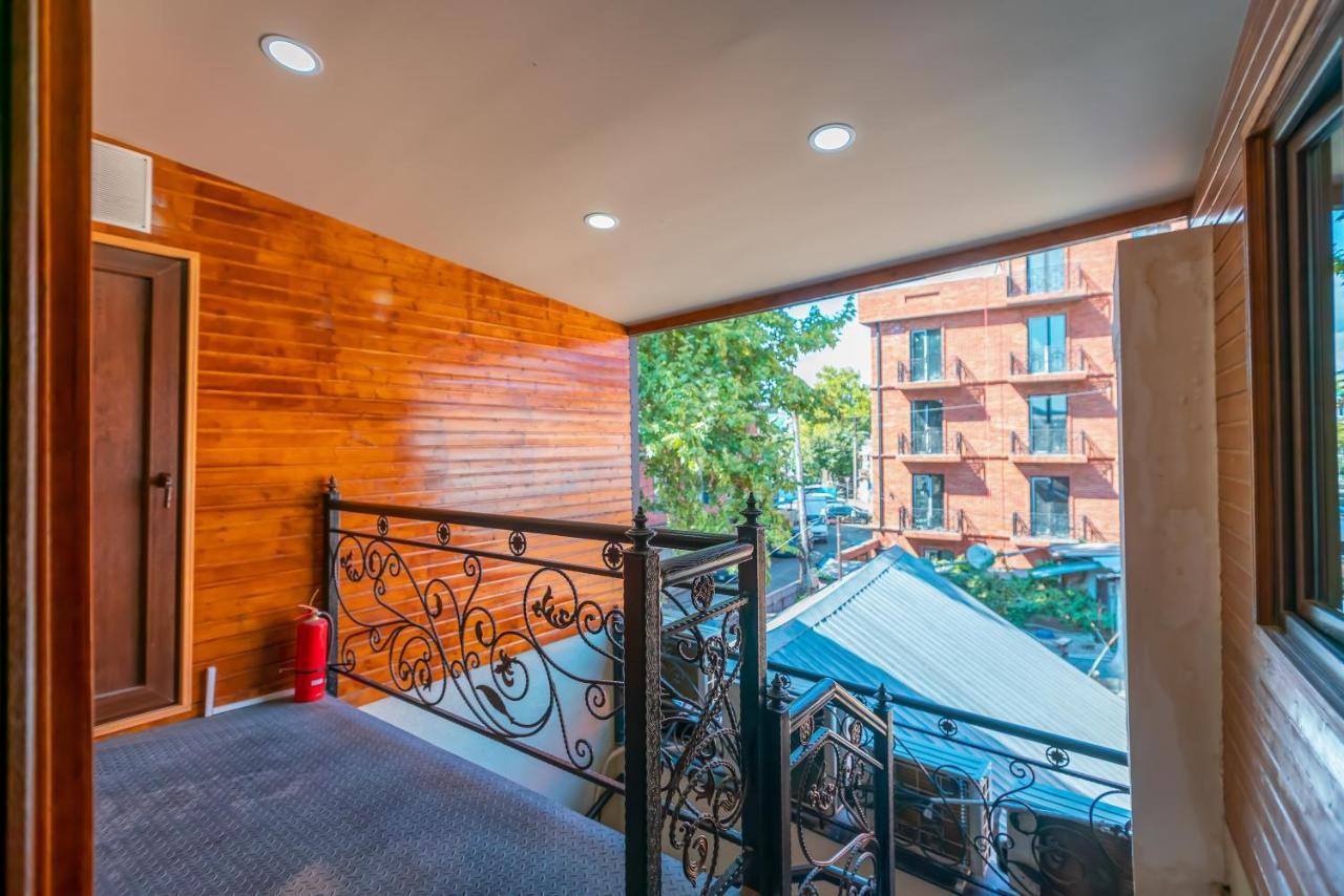 Hotel Classic Suites Tbilisi Esterno foto