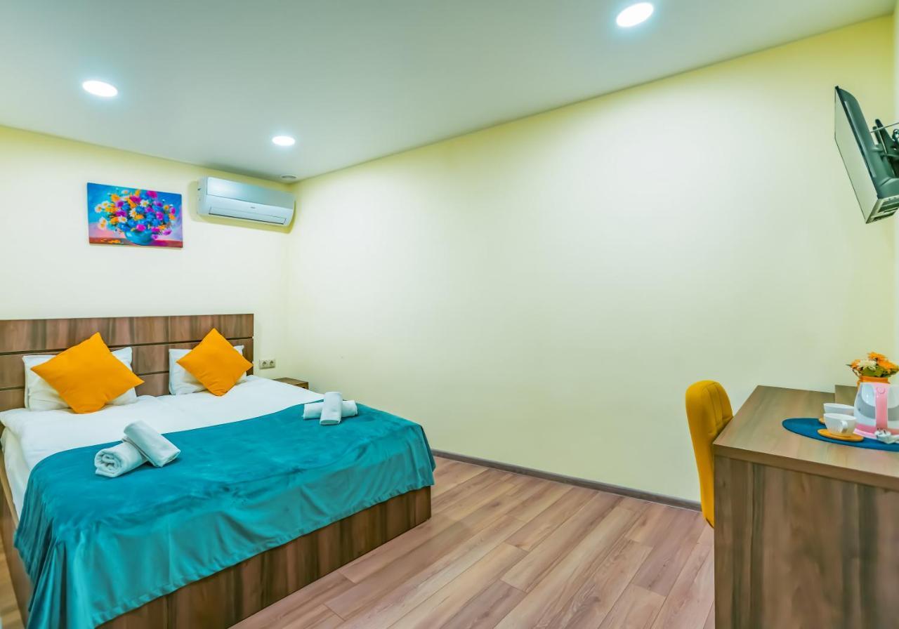 Hotel Classic Suites Tbilisi Esterno foto